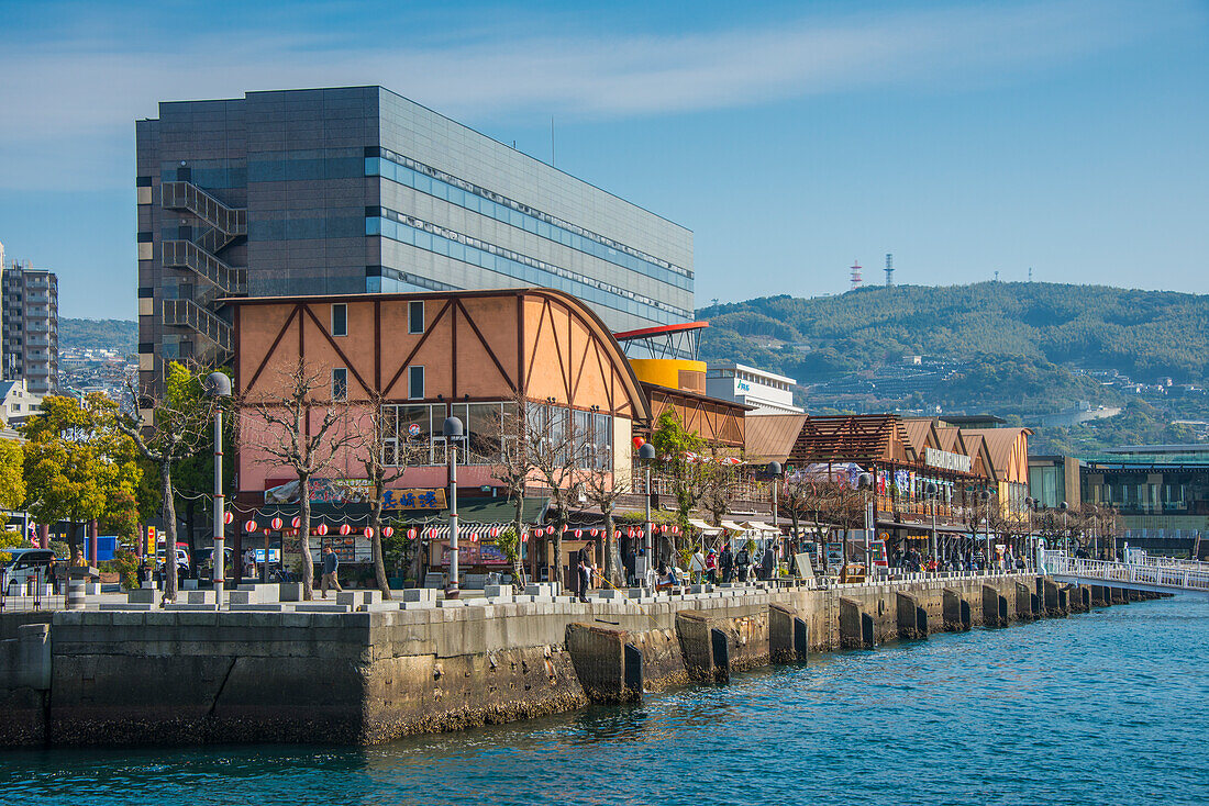 Der Hafen von Nagasaki, Kyushu, Japan, Asien