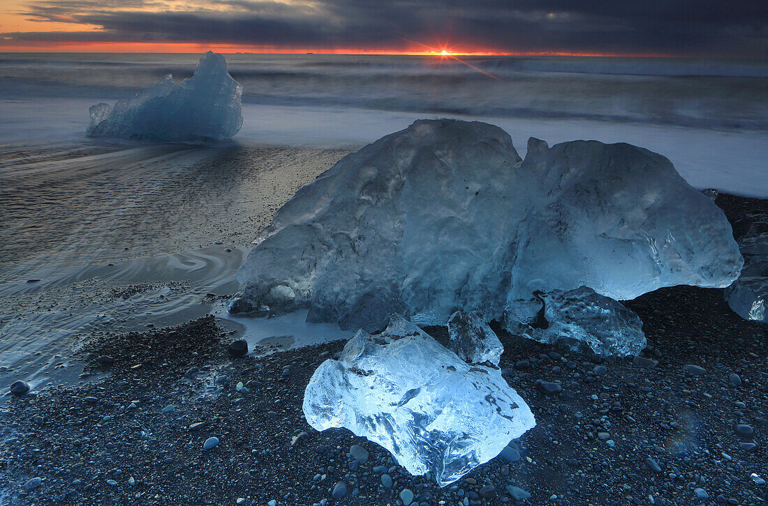 Breioamerkursandur (Diamantstrand), bei Sonnenaufgang, Südisland, Polargebiete