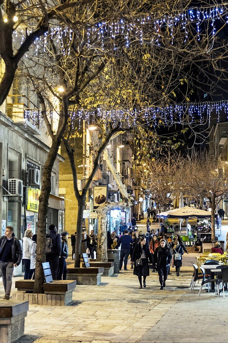 Israel, West Jerusalem, pedestrian street in downtown