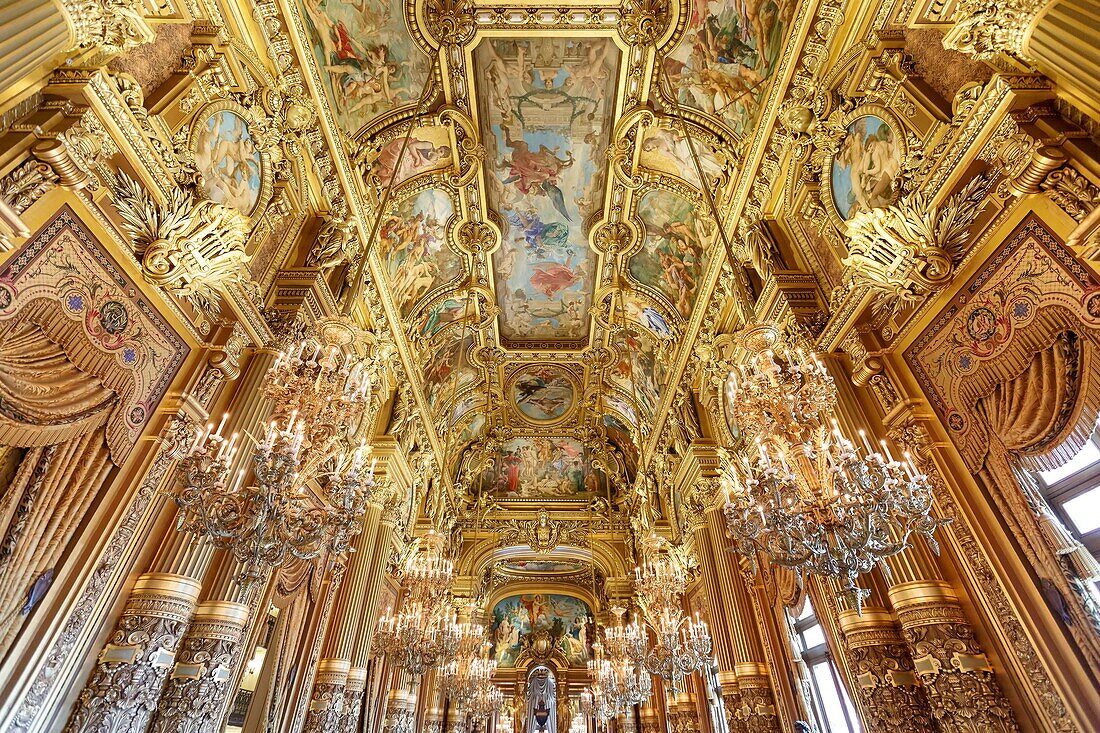 Frankreich, Paris, Opernhaus Garnier (1878) unter dem Architekten Charles Garnier im eklektischen Stil, das Große Foyer