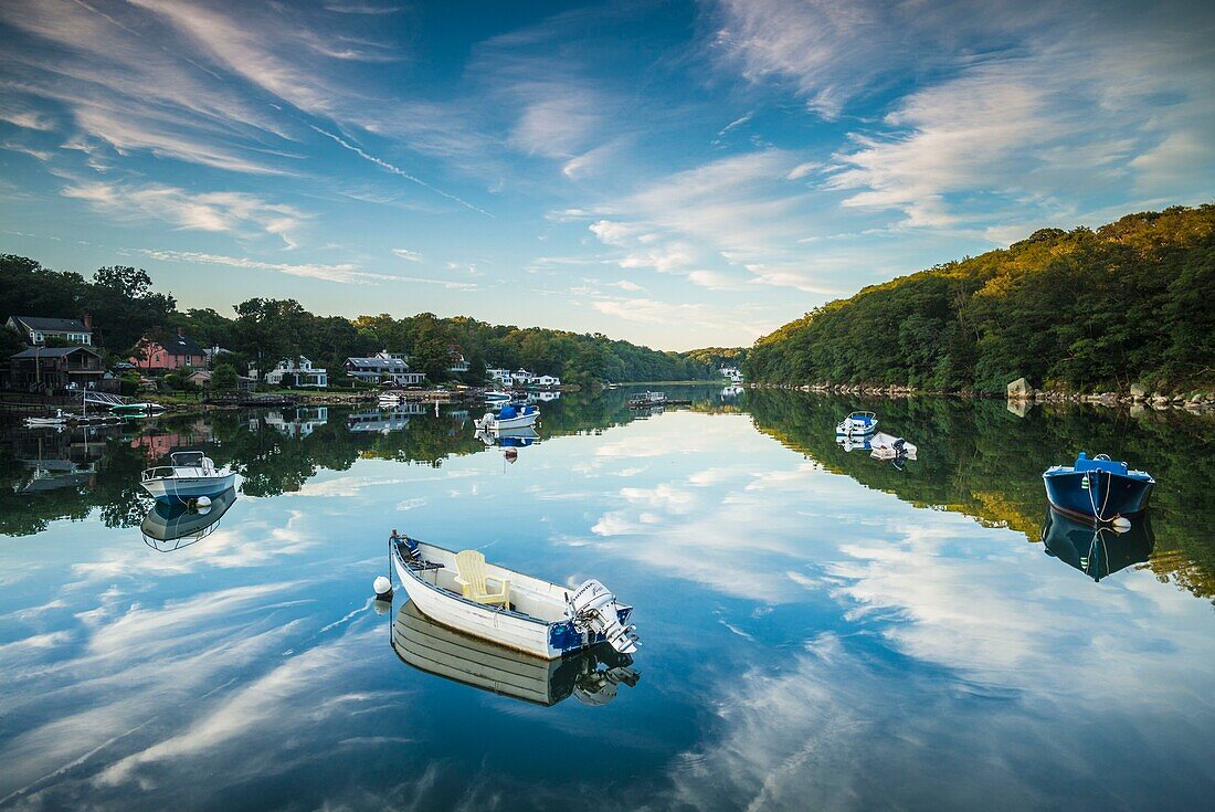 United States, New England, Massachusetts, Cape Ann, Gloucester, Annisquam, Lobster Cove, reflections