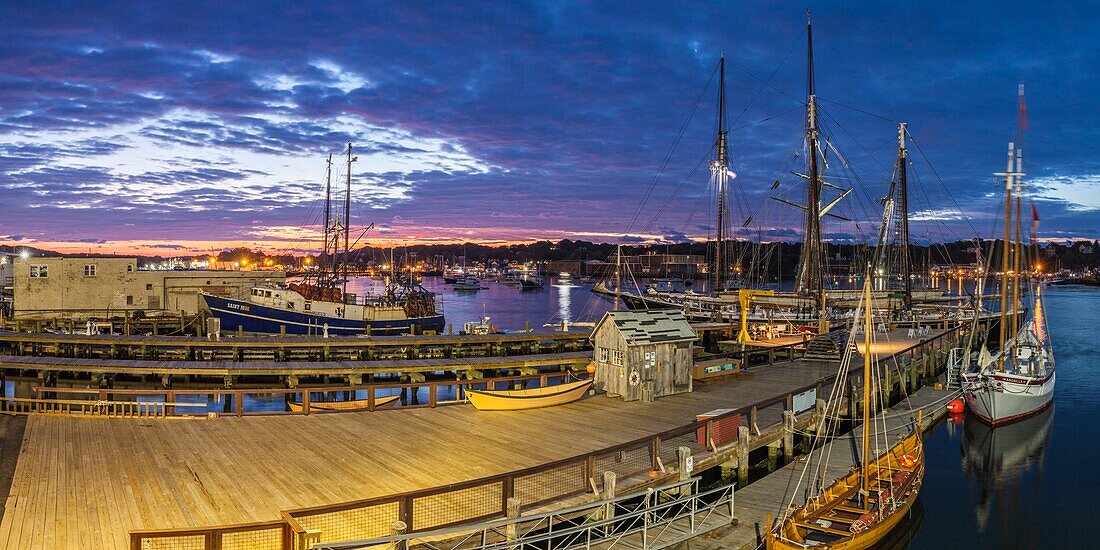 United States, New England, Massachusetts, Cape Ann, Gloucester, Gloucester Schooner Festival, schooners, dawn