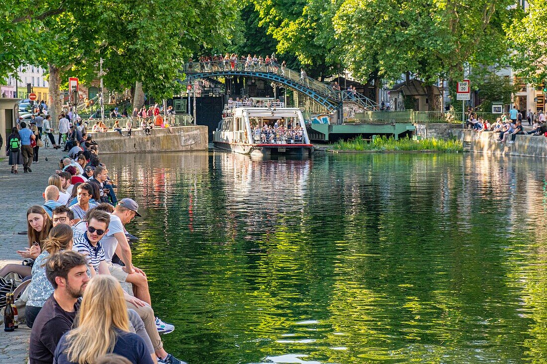 France, Paris, the Canal Saint Martin