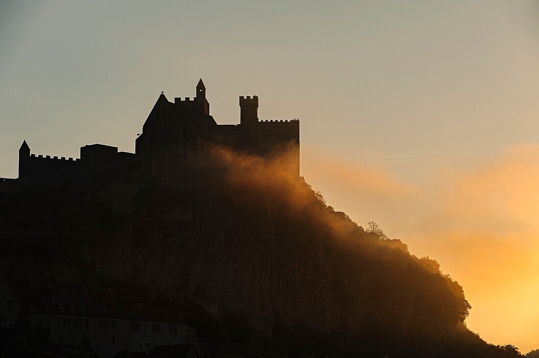 France, Dordogne, Beynac et Cazenac, castle, 13th century, on the bank of the Dordogne river