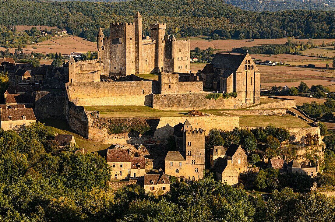 France, Dordogne, Beynac et Cazenac, castle, 13th century