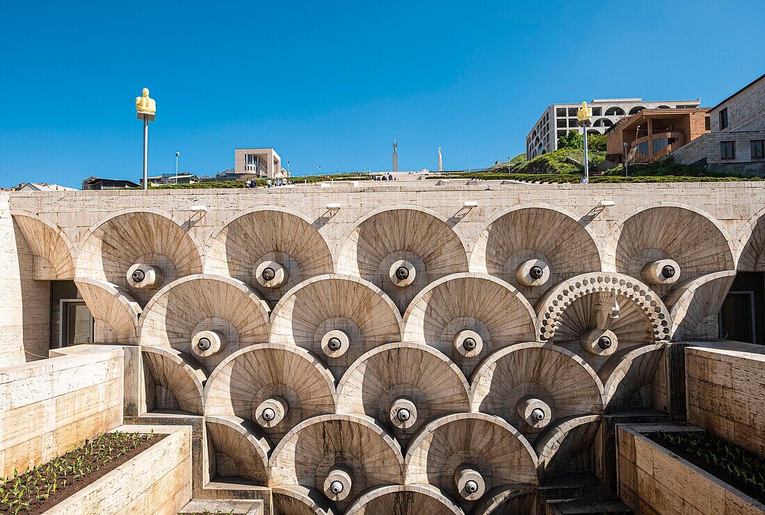 Armenia, Yerevan, the Cascade built in the 70s, huge staircase of 572 steps with terraced gardens, fountains and sculptures offering a view over the city and Mount Ararat