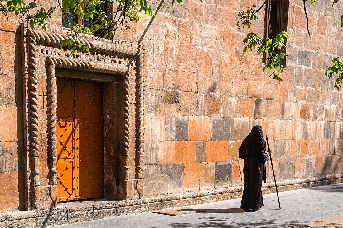 Armenien, Eriwan, Zoravor Surp Astvatsatsin-Kirche aus dem 17.