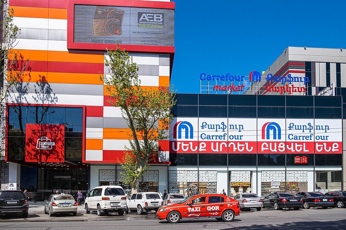 Armenia, Yerevan, Rossia Mall shopping centre, Tigran Mets avenue