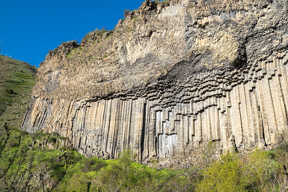 Armenien, Region Kotayk, Garni, Basaltsäulenformationen entlang des Azat-Flusstals, genannt Symphonie der Steine