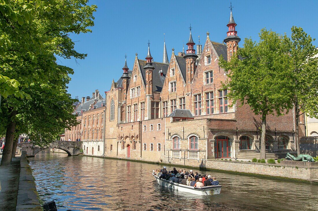 Belgien, Westflandern, Brügge, historisches Zentrum, von der UNESCO zum Weltkulturerbe erklärt, Dijver-Kanal