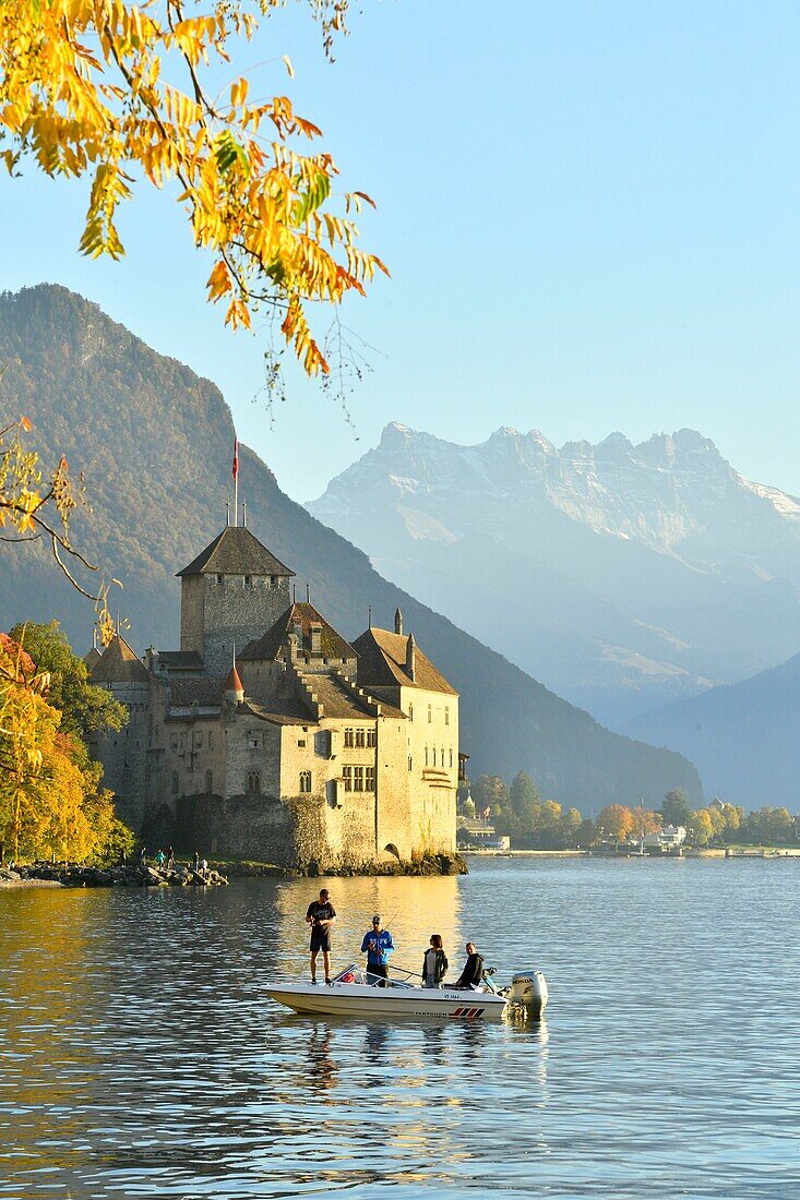 Suisse, Canton of Vaud, Lake Geneva, Veytaux, Chillon Castle at South Montreux