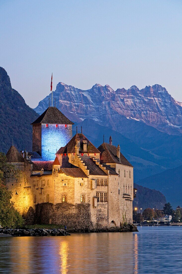 Suisse, Canton of Vaud, Lake Geneva, Veytaux, Chillon Castle at South Montreux