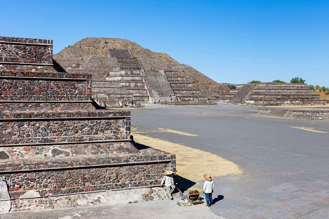 Mexiko, Bundesstaat Mexiko, Teotihuacan, von der UNESCO zum Weltkulturerbe erklärt, der Platz und die Mondpyramide