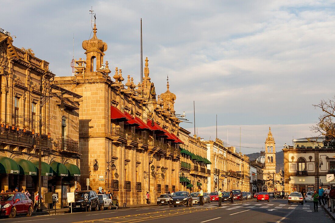 Mexiko, Bundesstaat Michoacan, Morelia, Historisches Zentrum von Morelia, von der UNESCO zum Weltkulturerbe erklärt, Straße Madero und Kirche Las Monjas