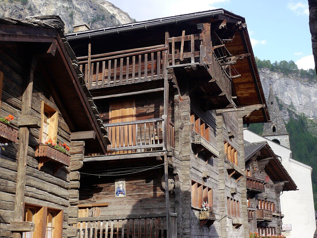 Schweiz, Kanton Wallis, Val d'Herens, Dorf Evolene, die Hauptstraße