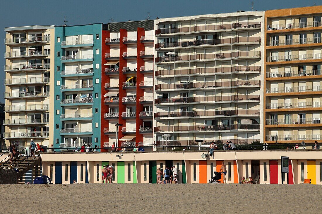 Frankreich, Pas de Calais, Opalküste, Le Touquet, Gebäude vom Strand aus gesehen