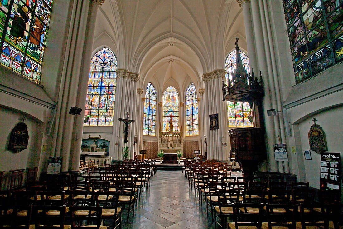 France, Nord, Bouvines, Saint Pierre church, interior view