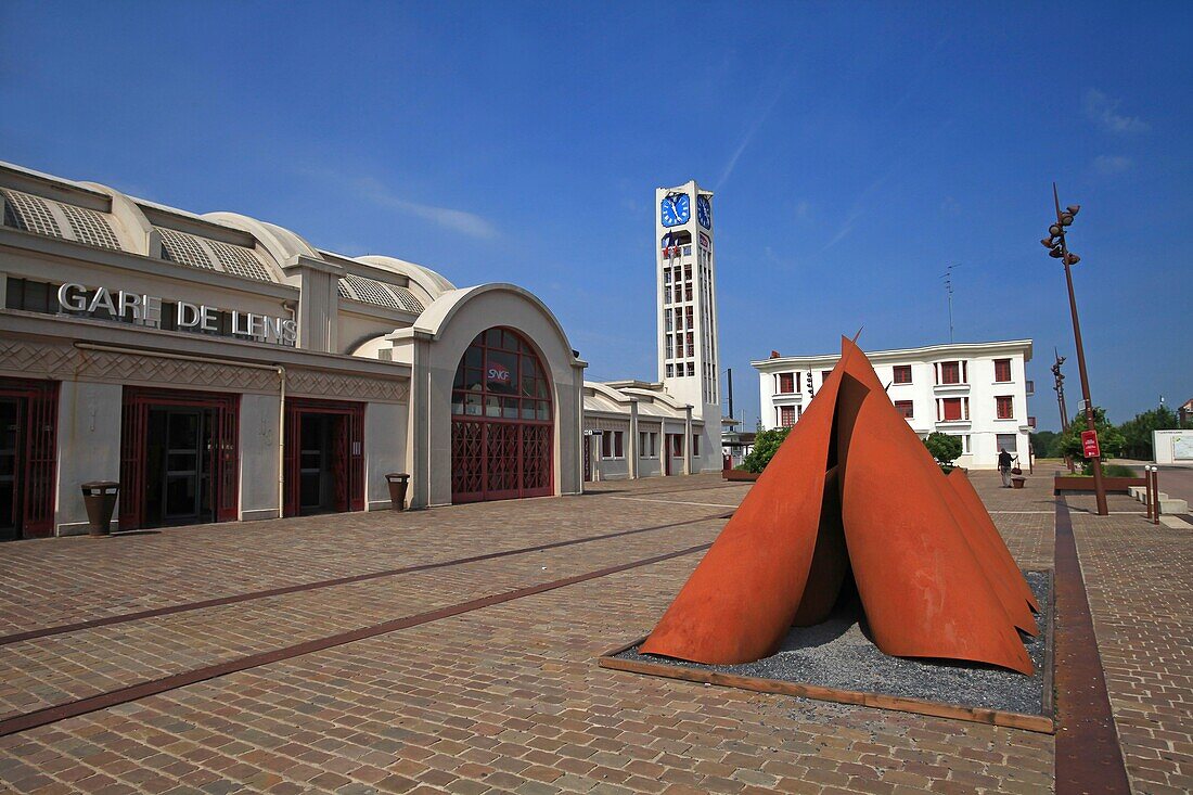 Frankreich, Pas de Calais, Lens, Eingang zum Bahnhof, der zum UNESCO-Welterbe gehört