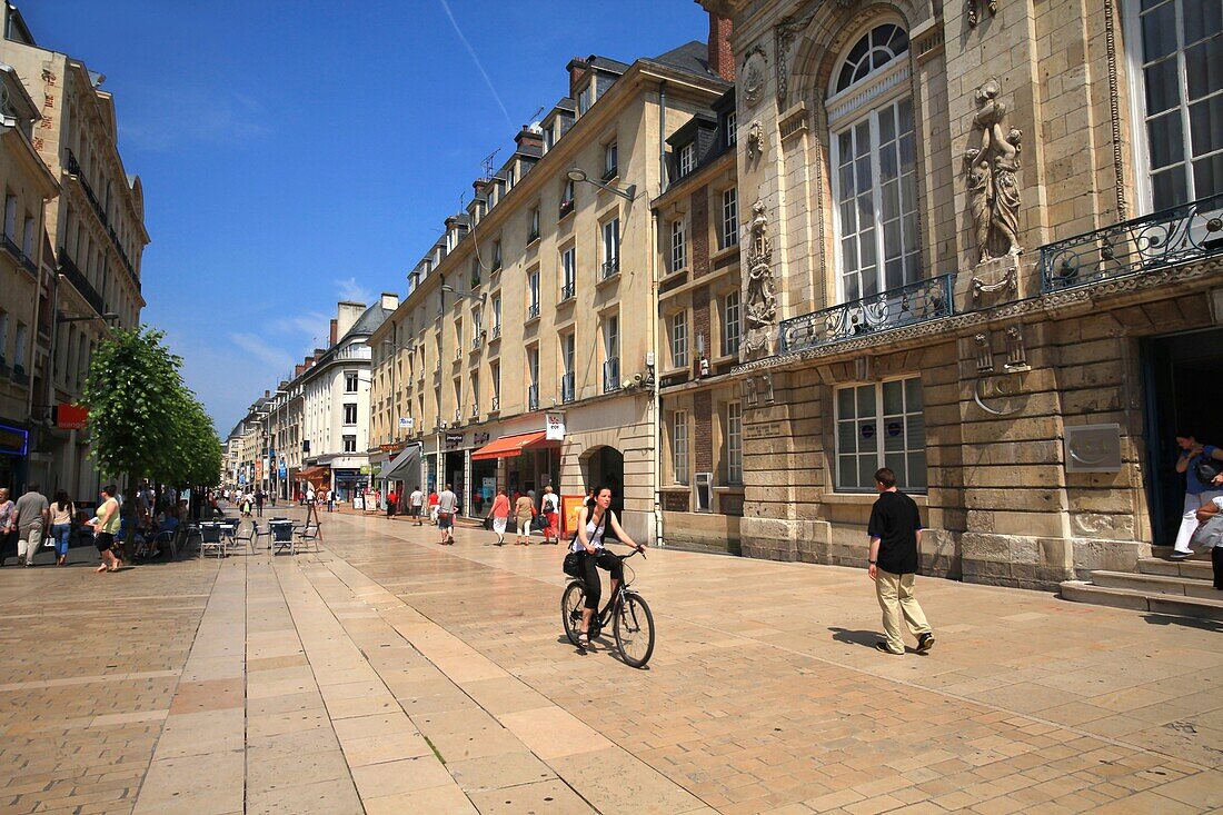 France, Somme, Amiens, Rue des 3 Cailloux in Amiens