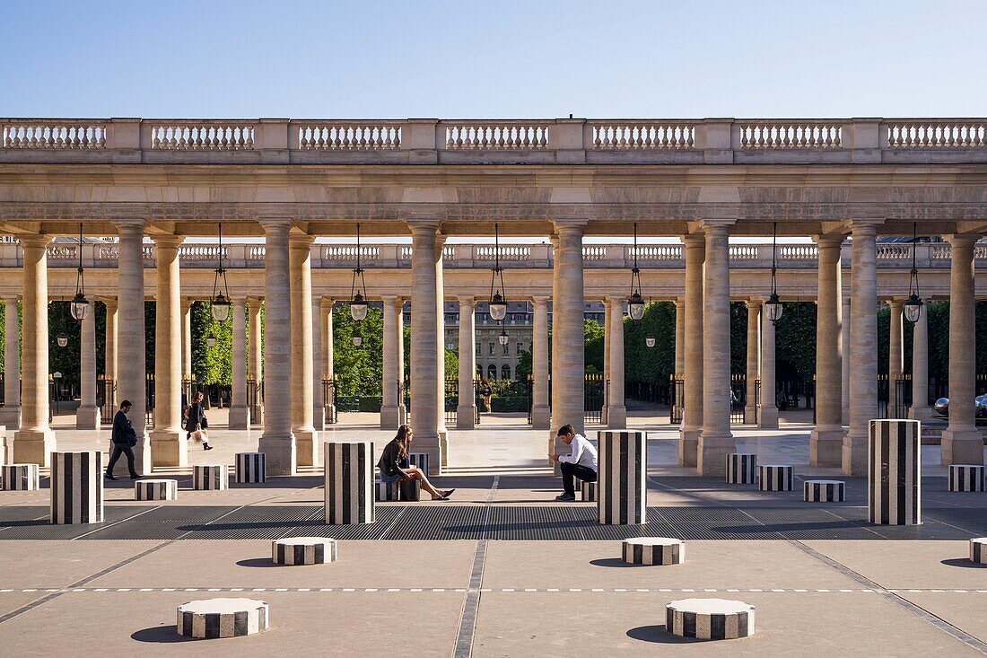 Frankreich, Paris, Palais Royal, die Säulen von Daniel Buren