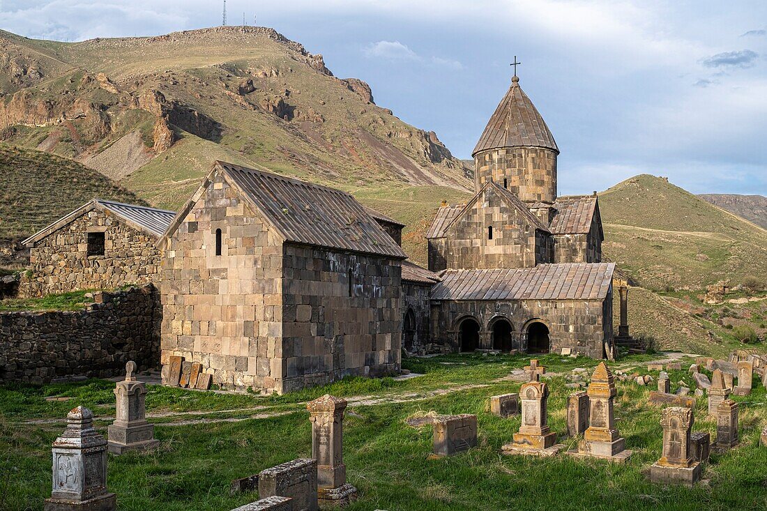 Armenia, Syunik region, Vaghatin, 11th century Vorotnavank monastery