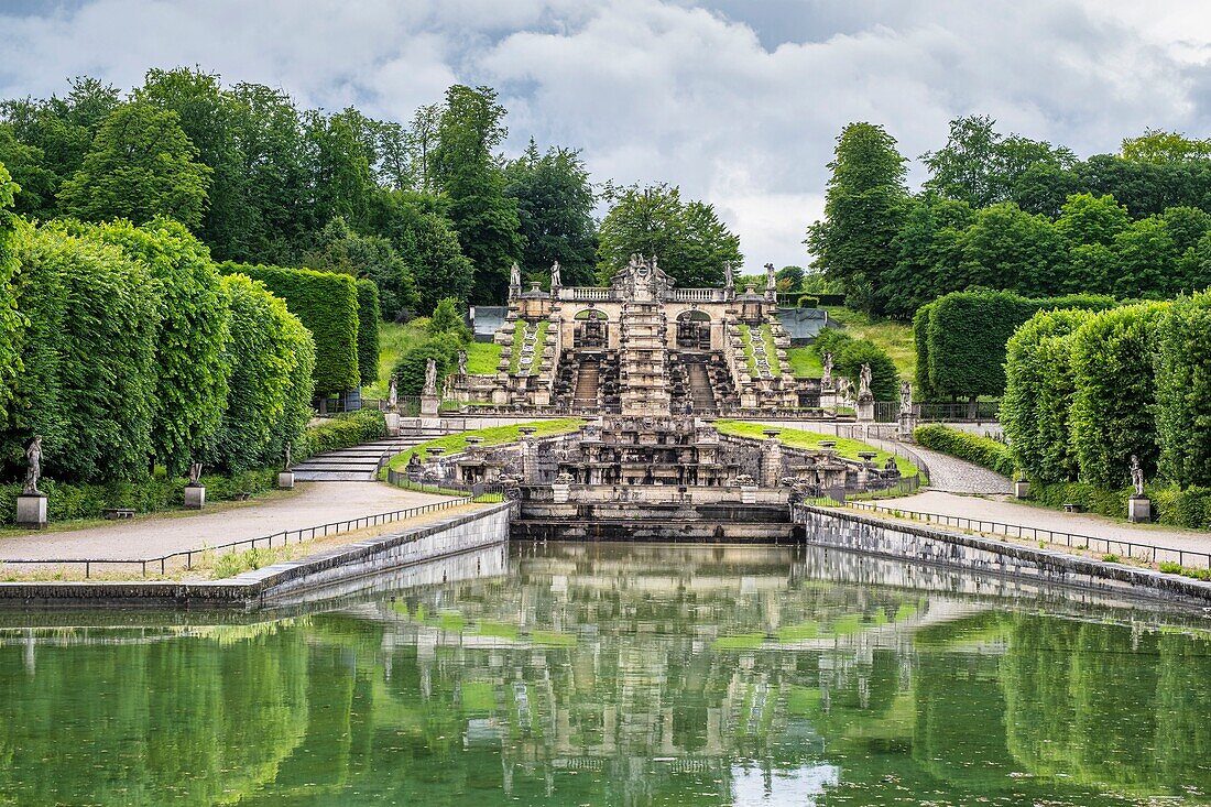 France, Hauts-de-Seine, Saint-Cloud, domaine national de Saint-Cloud or parc de Saint-Cloud, Grande Cascade