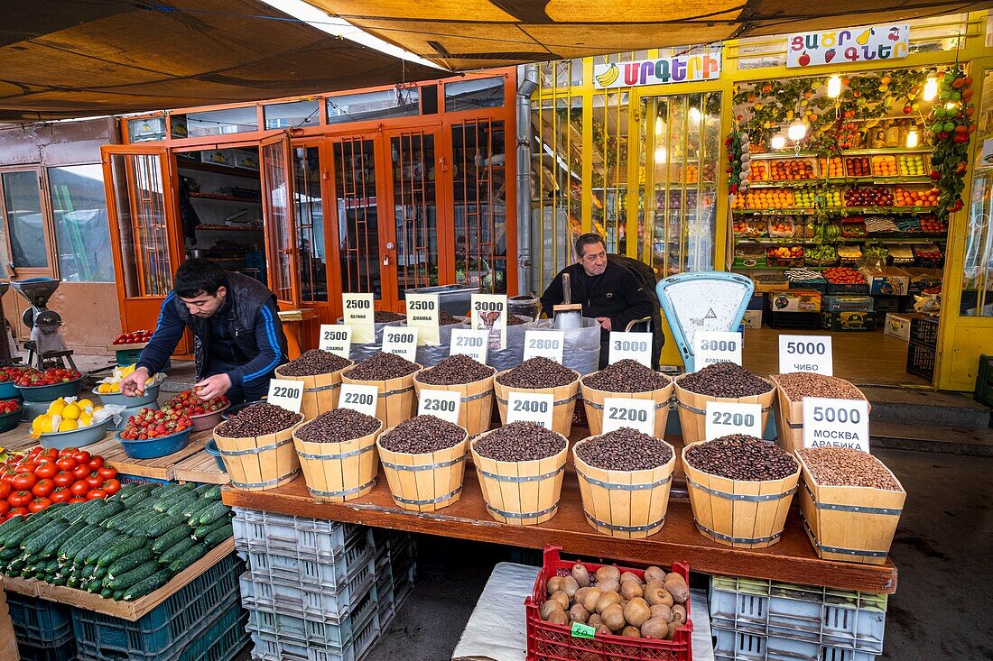 Armenien, Region Schirak, Gjumri, historisches Viertel oder Kumayri, der Markt, Verkauf von Kaffeebohnen