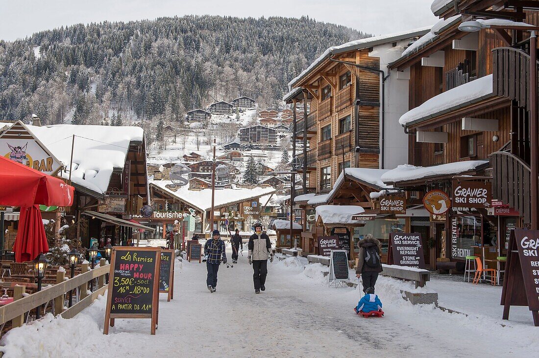 Frankreich, Hochsavoyen, Chablais-Massiv Die Türen der Sonne Morzine die Straße der Taille de Mas du Pléney