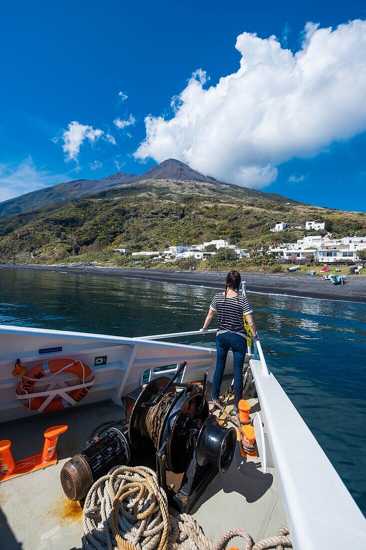 Italy, Sicily, Eolian Islands, Tyrrhenian sea, San Vincenzo, Stromboli volcano