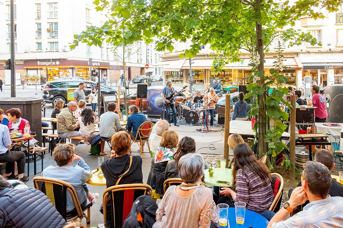 Frankreich, Paris, Fete de la Musique (Tag der Musik), Rockband