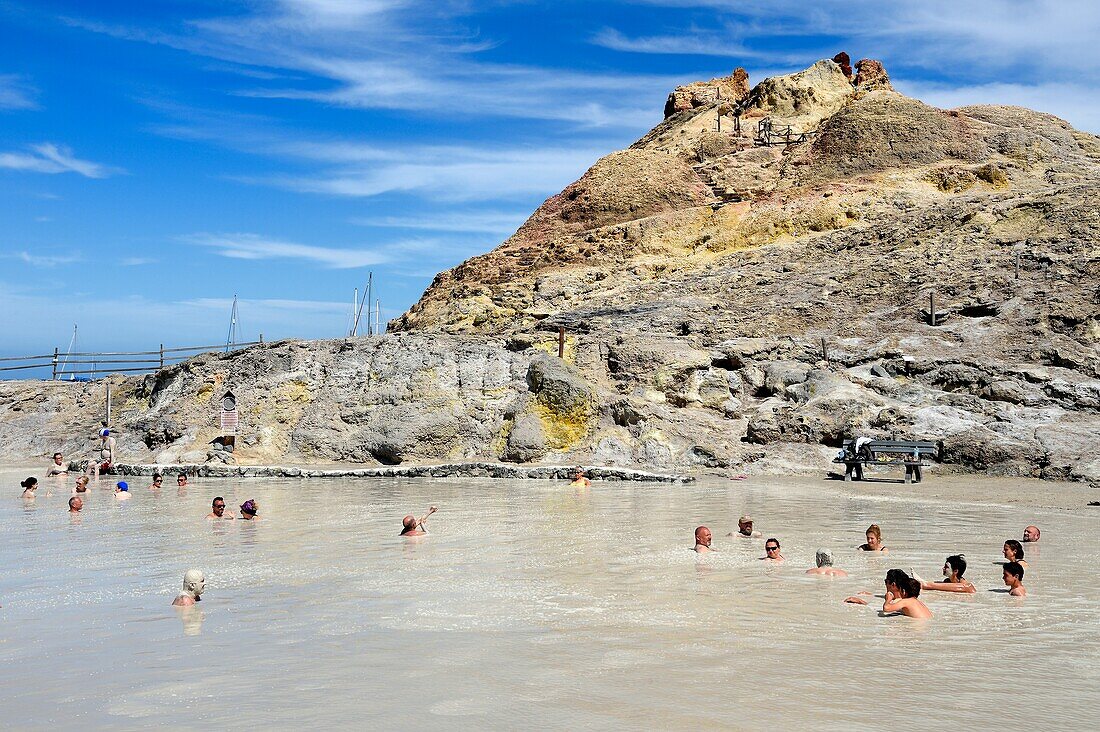 Italien, Sizilien, Äolische Inseln, von der UNESCO zum Weltkulturerbe erklärt, Insel Vulcano, Schwefelschlammbäder an der Küste