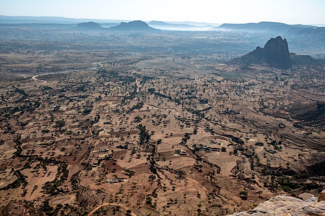 Äthiopien, Regionalstaat Tigray, Gheralta-Gebirge, Landschaft von der Maryam-Korkor-Kirche aus