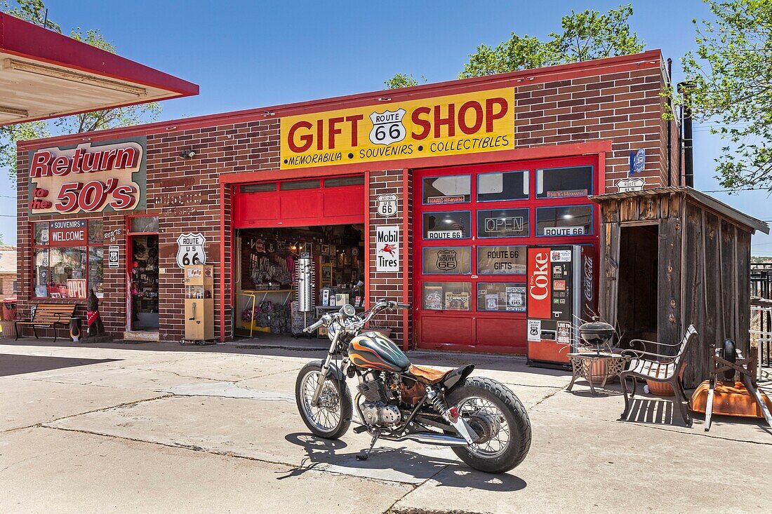 Vereinigte Staaten, Arizona, Route 66, Seligman, "Return To The 50's" Geschenkeladen