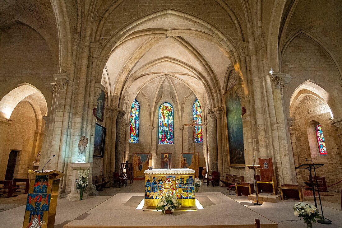 France, Paris, Butte Montmartre, Saint Pierre de Montmartre Parish