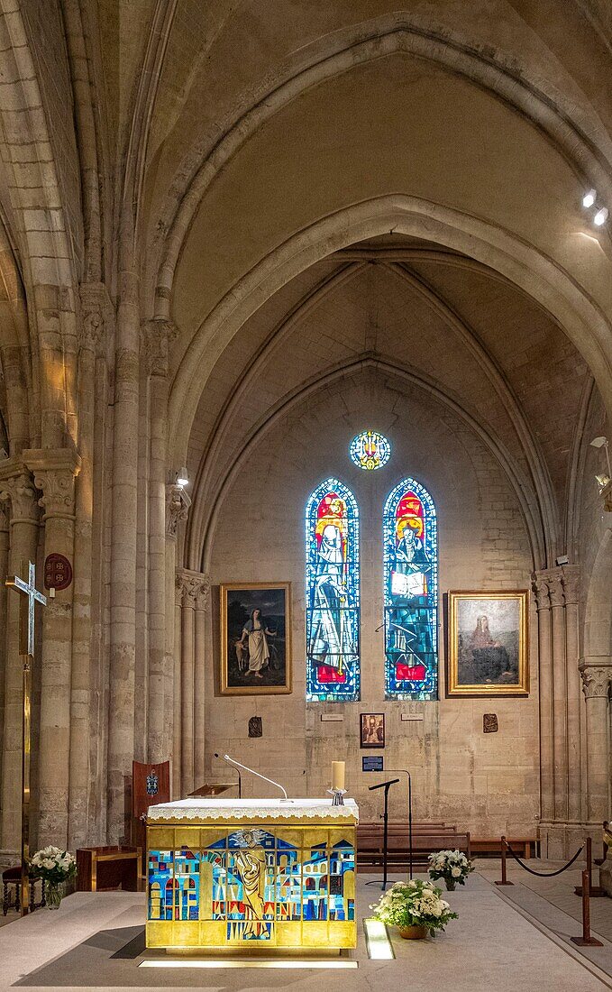 France, Paris, Butte Montmartre, Saint Pierre de Montmartre Parish