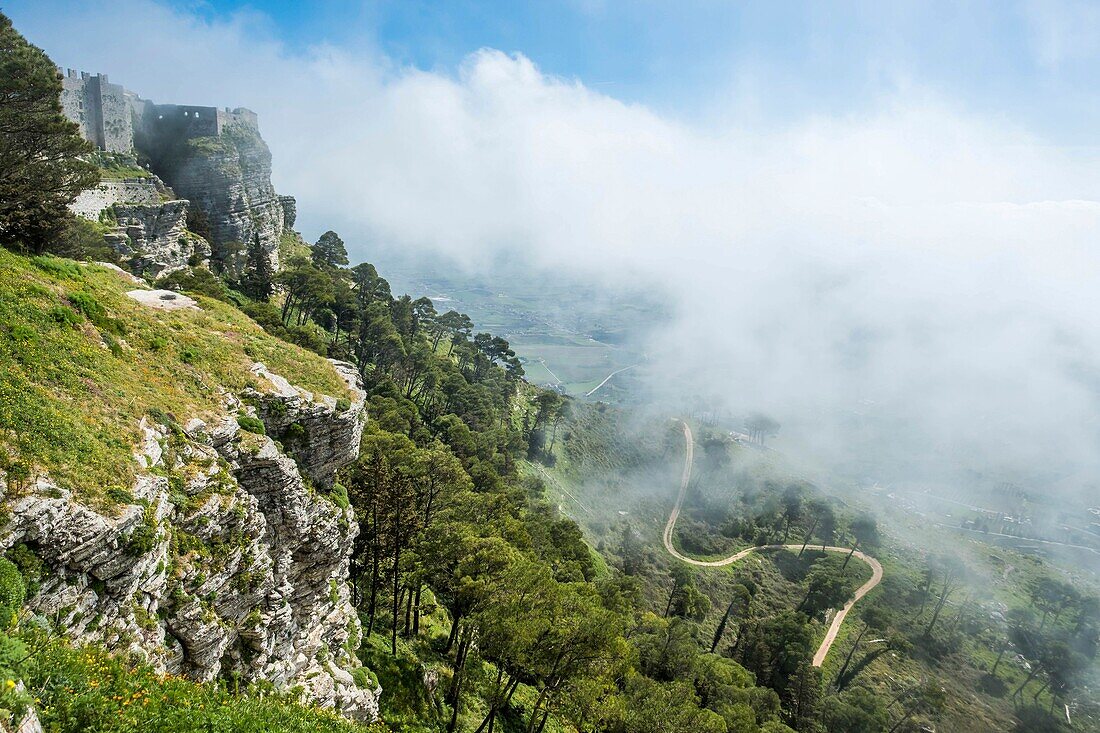 Italien, Sizilien, Erice, befestigte mittelalterliche Stadt oberhalb von Trapani, Castello di Venere, normannische Festung aus dem 12.