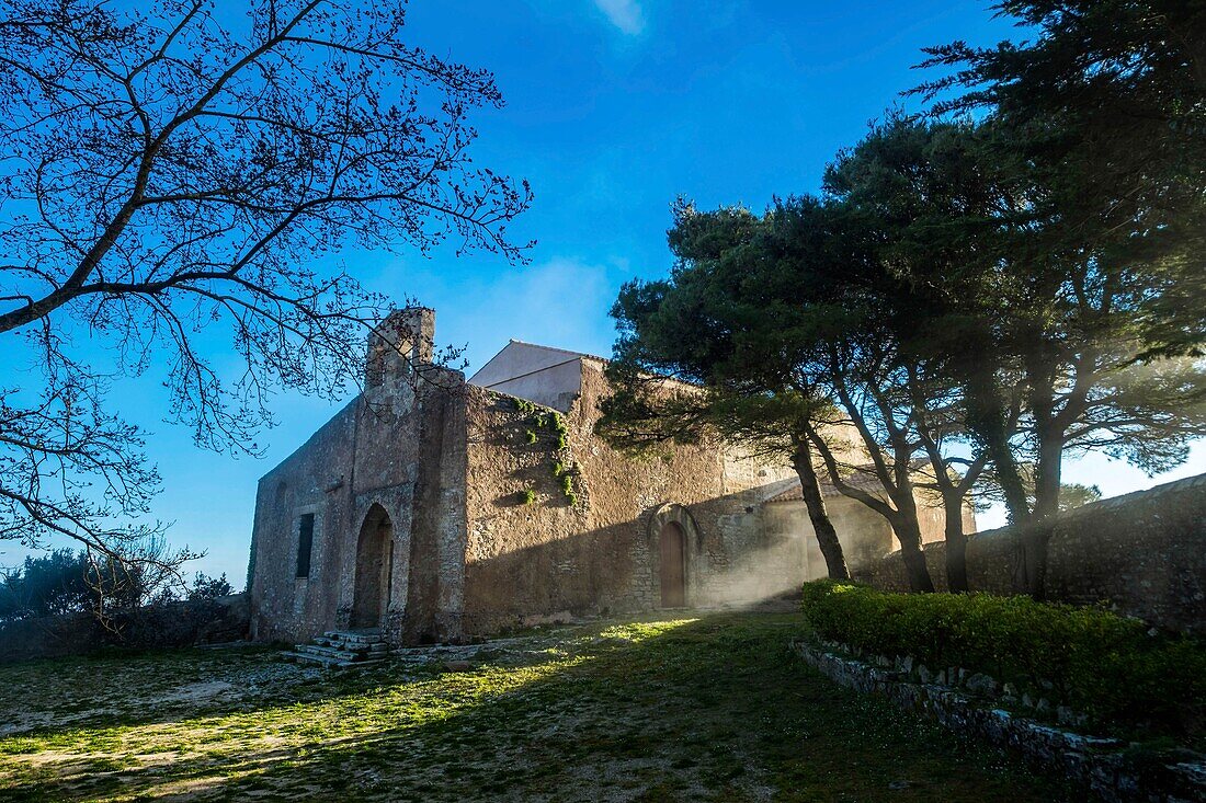 Italy, Sicily, Erice, fortified medieval city above Trapani