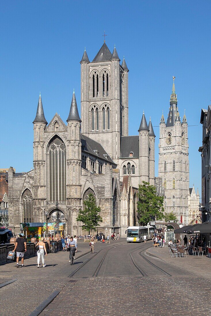 Belgien, Ostflandern, Gent, Sankt-Nikolaus-Kirche und Glockenturm