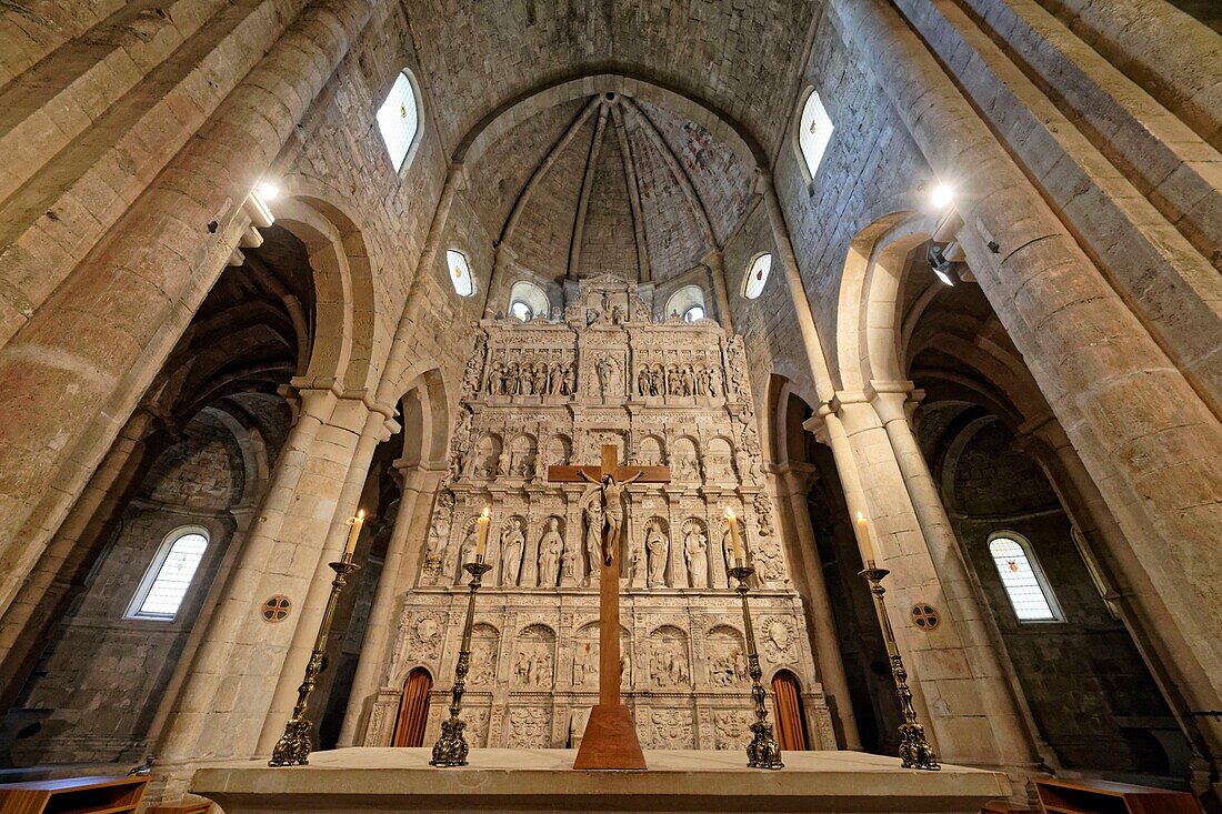 Spain, Catalonia, Tarragona Province, Conca de Barbera comarca, Vimbodi, La ruta del Cister, Monastery Santa Maria de Poblet, listed as World Heritage by UNESCO, the church, the main altarpiece