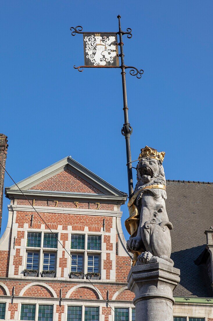 Belgium, East Flanders, Ghent, lion sculpture holding the coat of arms of the city of Ghent