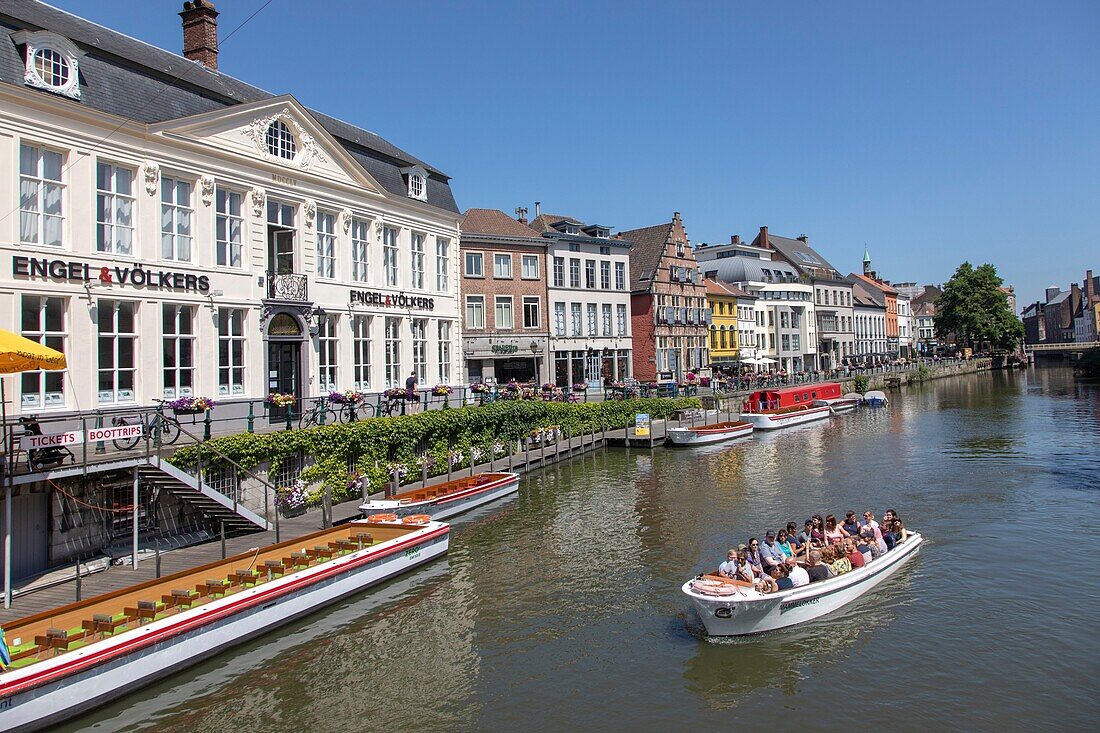 Belgium, East Flanders, Ghent, Kraanlei (Quai de la Grue), along the Lys, tourist boats