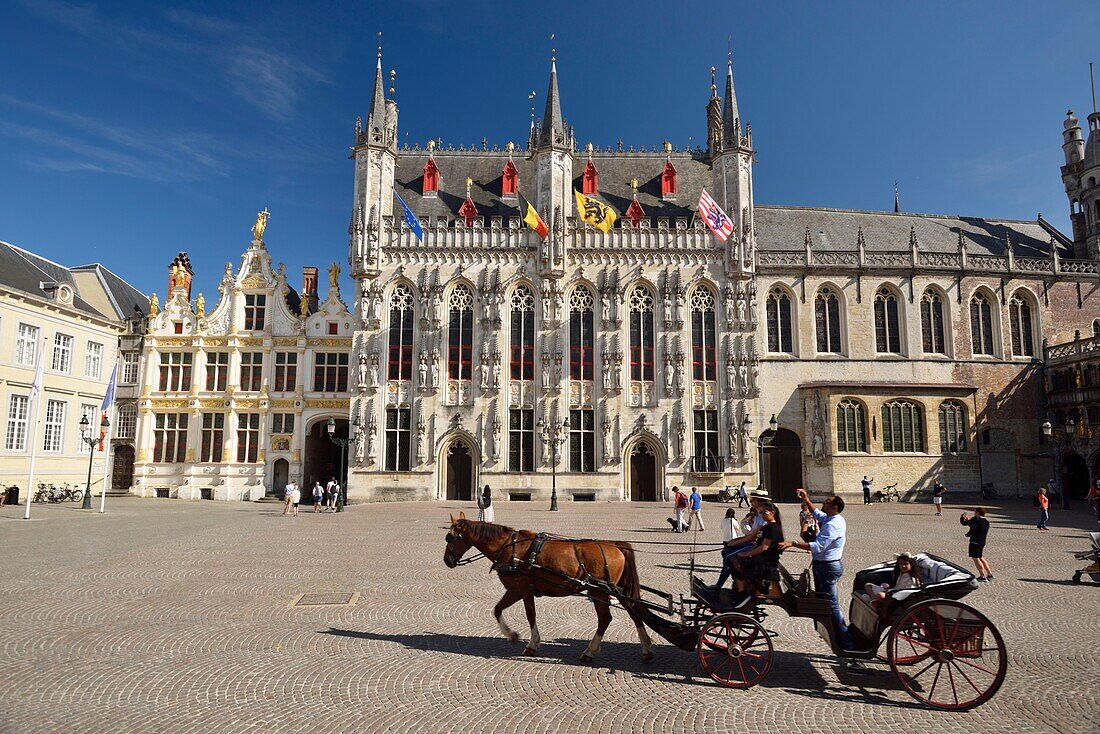 Belgien, Westflandern, Brügge, historisches Zentrum, das zum UNESCO-Welterbe gehört, Altstadt, Stadhuis (Rathaus) und gotische Steinfassade aus dem 14.