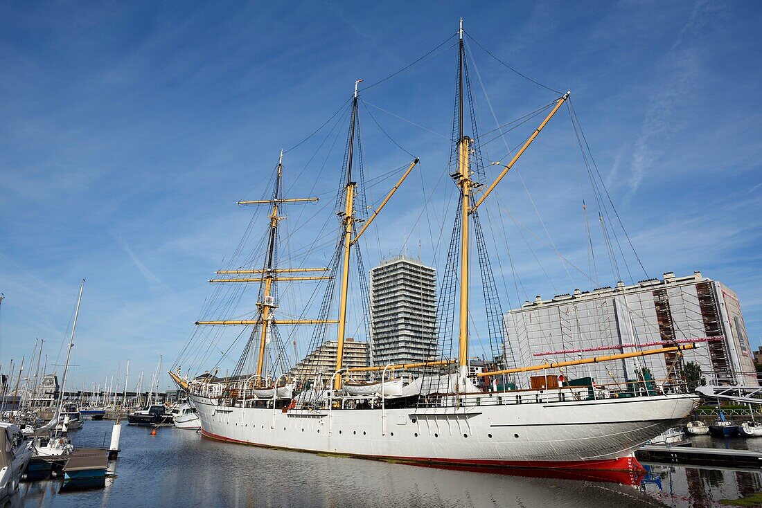 Belgium, West Flanders, Ostend, the port and the school ship 3 masts the Mercator built in 1931