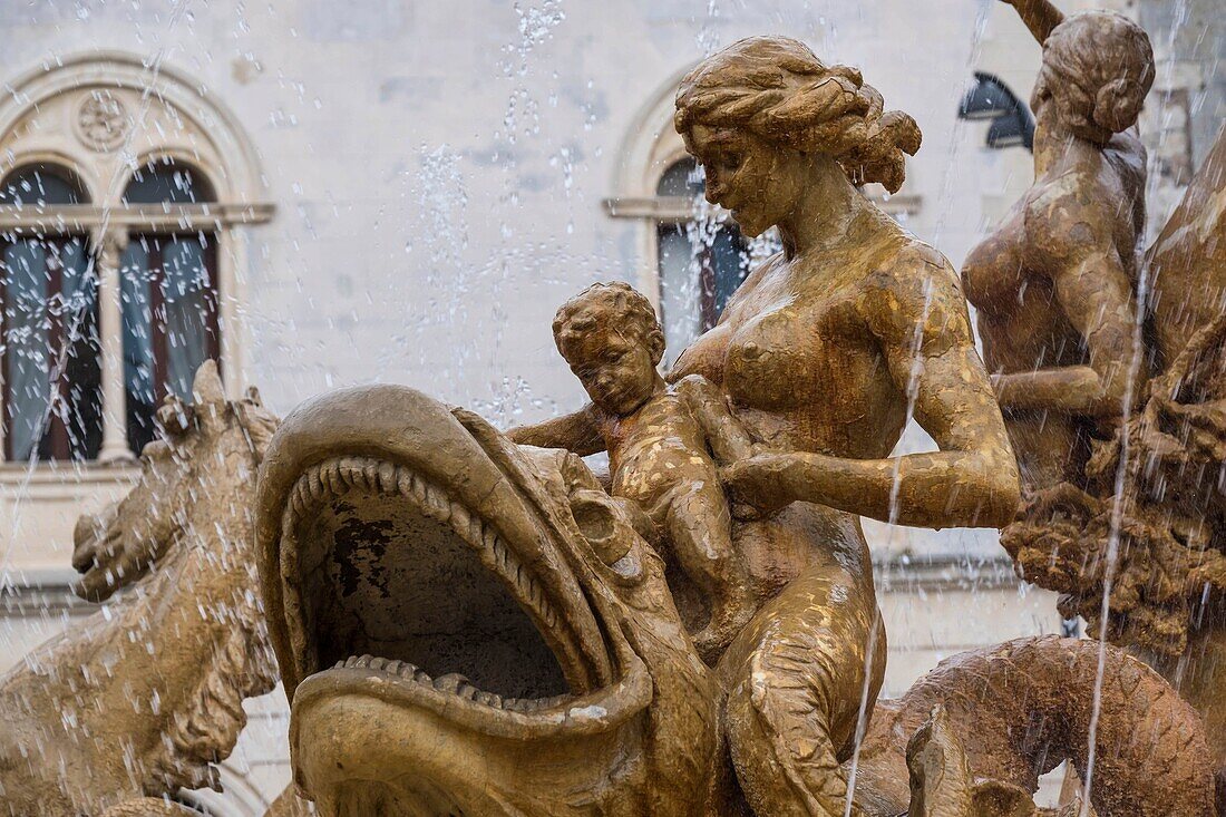 Italy, Sicily, Syracuse, monumental sculpted fountain