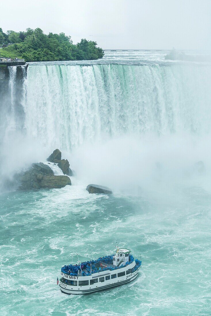 Kanada, Ontario, Niagarafälle, Bootstour vor den Niagarafällen