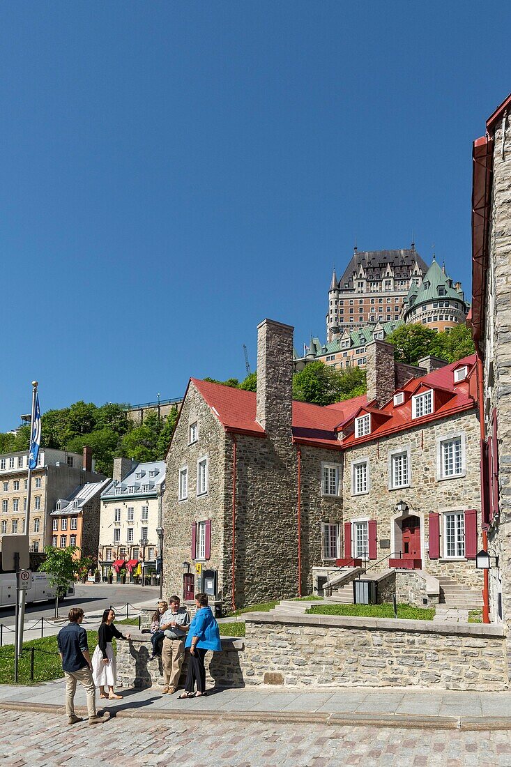 Canada, Quebec, Quebec City, the Chateau de Frontenac and the houses of boulevard Champelain with the historic house of Chevalier in front