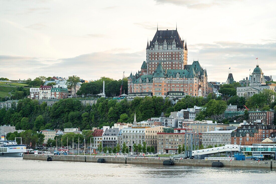 Canada, Quebec, Quebec City, the city and the Chateau de Frontenac at sunset from the docks