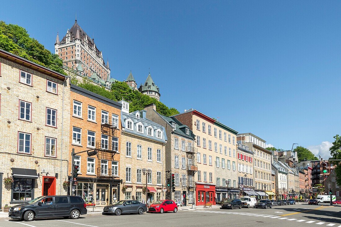 Kanada, Quebec, Quebec-Stadt, das Chateau de Frontenac und die Häuser des Boulevard Champelain