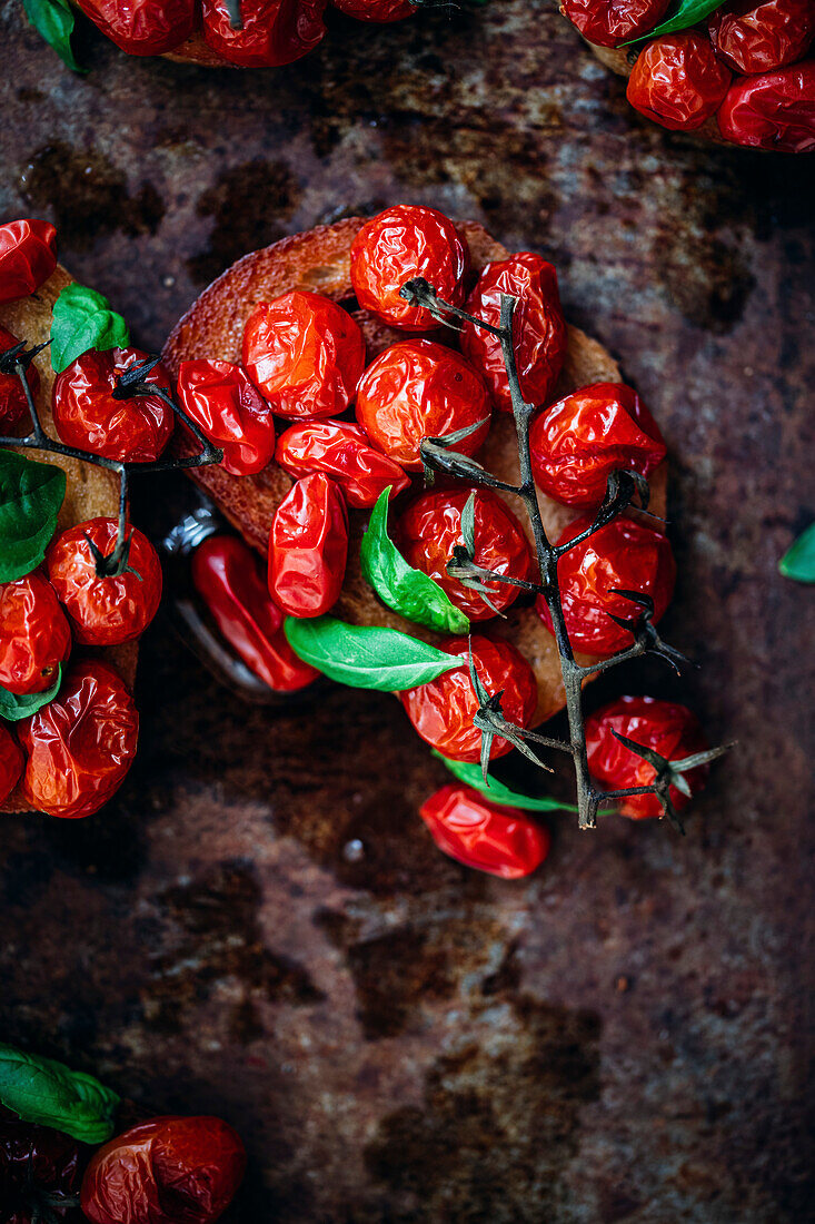 French Toast Bruschetta mit Kirschtomaten