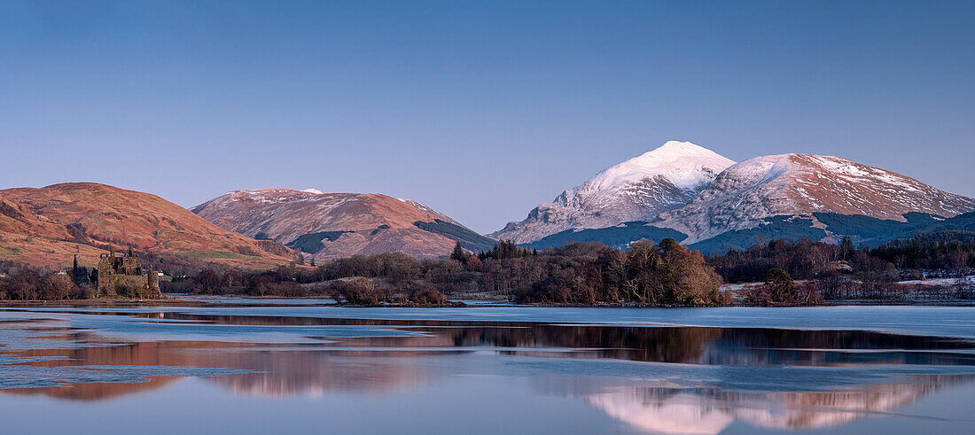 Ben Lui and Kilchurn Castle across Loch Awe, Loch Awe, Argyll and Bute, Scottish Highlands, Scotland, United Kingdom, Europe